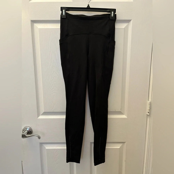 Lululemon Fast and Free black  reflective Tight II 25” sz 4 - Picture 3 of 6